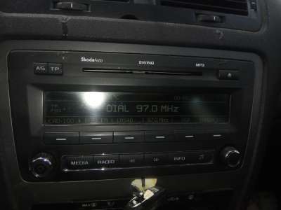 Recambio de sistema audio / radio cd para skoda octavia berlina (1z3) 2004-2010 active referencia OEM IAM 1Z0035161F 1Z0035161F 