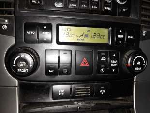 Recambio de mando climatizador para kia carnival 2006-2012 2.9 crdi vgt active referencia OEM IAM 972504D250VA 972504D253 