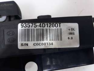 Recambio de mando elevalunas delantero derecho para kia carnival 2006-2012 2.9 crdi vgt ex ii referencia OEM IAM 935754D1200T 93 2