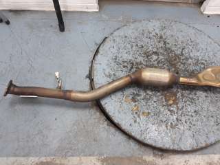 Recambio de silencioso intermedio para lexus is 2013- 300h referencia OEM IAM 1741036370 UE6 