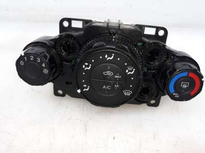 Recambio de mando calefaccion / aire acondicionado para ford fiesta (ccn) 2012-2017 trend referencia OEM IAM 8A6118549 8A6118549