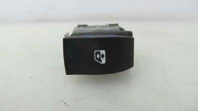 Recambio de mando elevalunas trasero izquierdo para renault megane ii familiar 2003-2009 business referencia OEM IAM 8200315029 