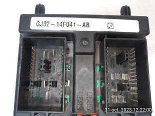 Recambio de caja reles / fusibles para land rover evoque 2011-2018 se referencia OEM IAM GJ3214F041AB GJ3214F041AB  2