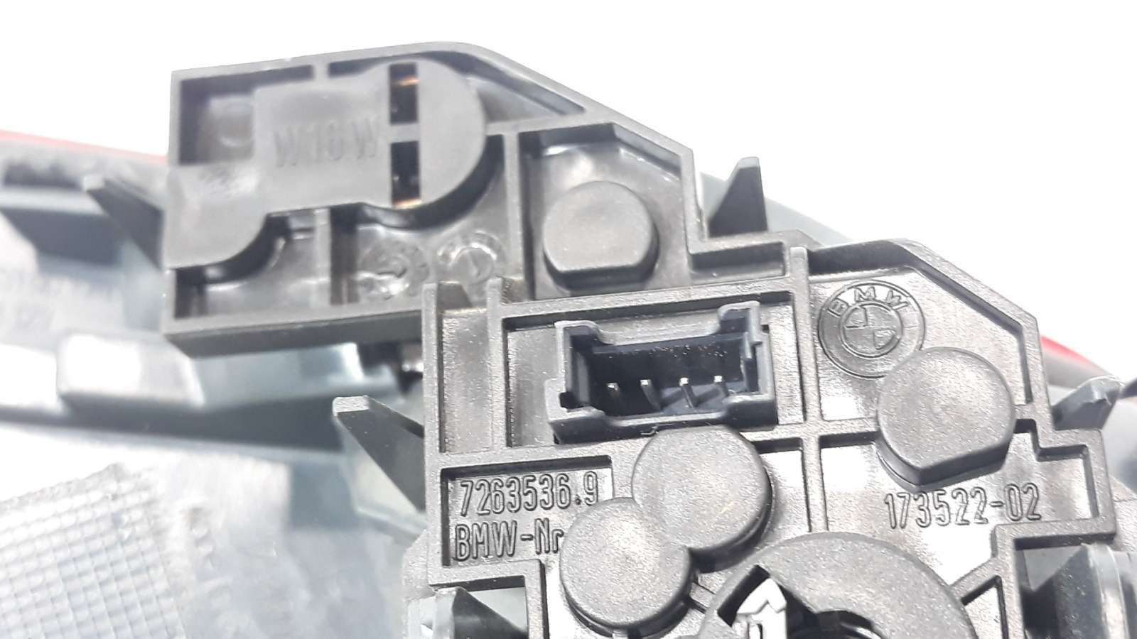 Recambio de piloto trasero derecho interior para bmw serie 5 lim. (f10) 2008-2016 530d referencia OEM IAM 63217203226 6321720322 Recambio de piloto trasero derecho interior para bmw serie 5 lim. (f10) 2008-2016 530d referencia OEM IAM 63217203226 6321720322
