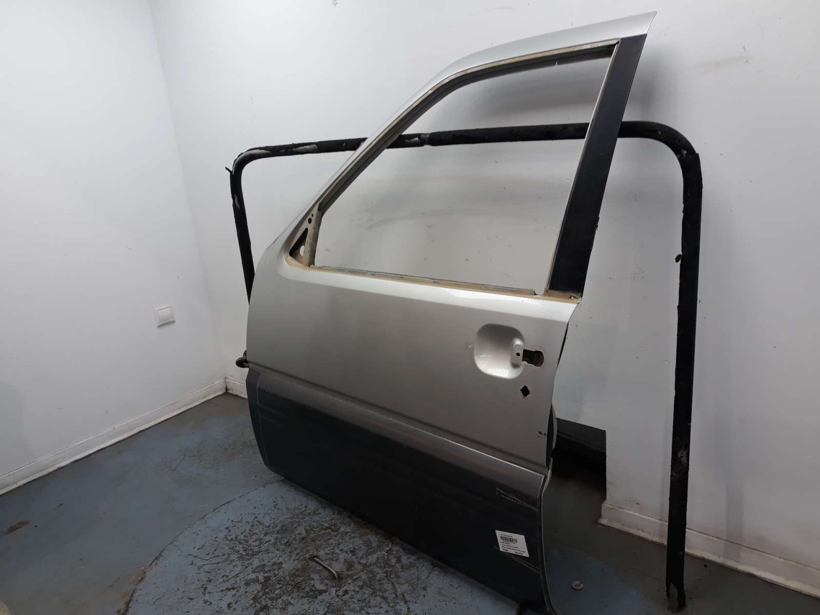 Recambio de puerta delantera izquierda para nissan terrano/terrano.ii (r20) 1993-2007 elegance referencia OEM IAM 801017F731 801 Recambio de puerta delantera izquierda para nissan terrano/terrano.ii (r20) 1993-2007 elegance referencia OEM IAM 801017F731 801