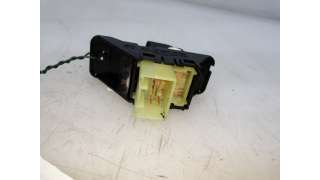Recambio de mando elevalunas delantero derecho para kia stonic (ybcuv) 2017- tech referencia OEM IAM 93575H8000 93575H8000 