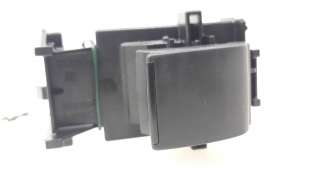 Recambio de mando elevalunas trasero derecho para toyota yaris (xp21) 2020- hybrid style referencia OEM IAM 8481002260 3561Z211D