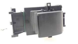 Recambio de mando elevalunas trasero derecho para toyota yaris (xp21) 2020- hybrid style referencia OEM IAM 8481002260 3561Z211D