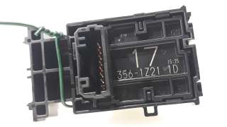 Recambio de mando elevalunas trasero derecho para toyota yaris (xp21) 2020- hybrid style referencia OEM IAM 8481002260 3561Z211D
