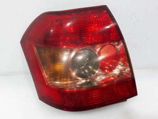 Recambio de piloto trasero derecho para toyota corolla (e12) 2001-2007 2.0 d-4d linea luna berlina referencia OEM IAM 8155102300