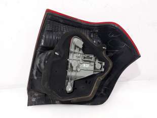 Recambio de piloto trasero derecho para toyota corolla (e12) 2001-2007 2.0 d-4d linea luna berlina referencia OEM IAM 8155102300 2