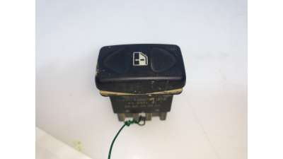 Recambio de mando elevalunas trasero derecho para land rover discovery 2002-2004 td5 e referencia OEM IAM YUF00200PUY YUF00200PU