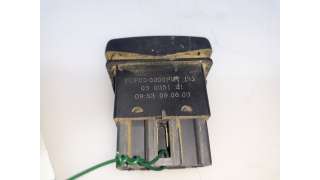 Recambio de mando elevalunas trasero derecho para land rover discovery 2002-2004 td5 e referencia OEM IAM YUF00200PUY YUF00200PU