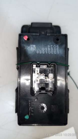 Recambio de mando elevalunas trasero derecho para opel insignia berlina 2008-2017 cosmo referencia OEM IAM 13301888 13301888  2
