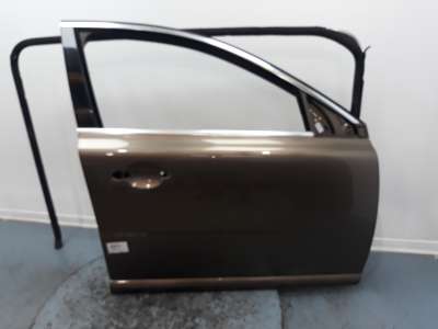 Recambio de puerta delantera derecha para volvo v70 familiar 2007-2015 edition r-design referencia OEM IAM 32228891 32228891 