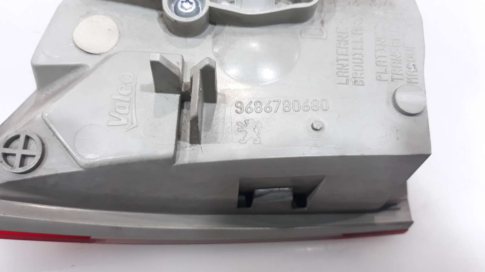 Recambio de piloto trasero derecho interior para peugeot 508 sw 2011-2018 active referencia OEM IAM 6351LZ 9686780680 9686780680 Recambio de piloto trasero derecho interior para peugeot 508 sw 2011-2018 active referencia OEM IAM 6351LZ 9686780680 9686780680