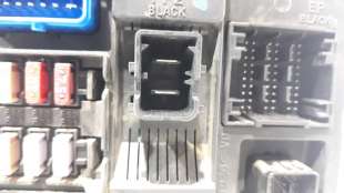 Recambio de caja reles / fusibles para toyota proace 2013-2017 furgón mediano referencia OEM IAM 9819851280 9819851280  2