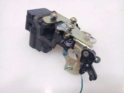 Recambio de cerradura puerta trasera derecha para daewoo evanda 2002-2004 cdx referencia OEM IAM 96225002 96225002 96252098