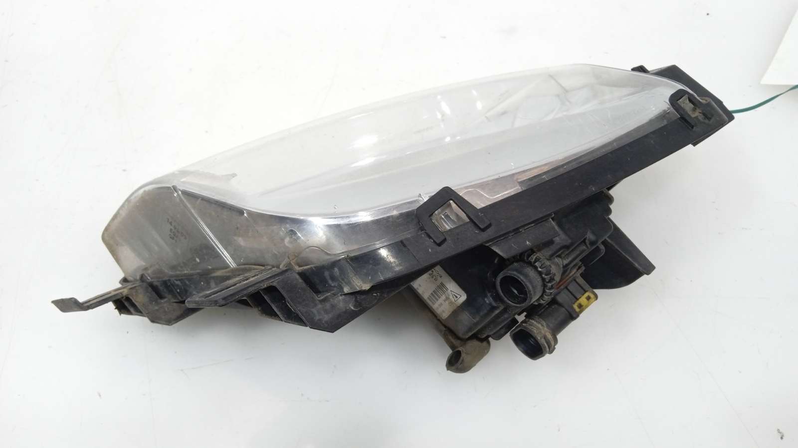 Recambio de faro antiniebla izquierdo para peugeot 308 sw 2008-2012 sport referencia OEM IAM 9680498680 9680498680  Recambio de faro antiniebla izquierdo para peugeot 308 sw 2008-2012 sport referencia OEM IAM 9680498680 9680498680