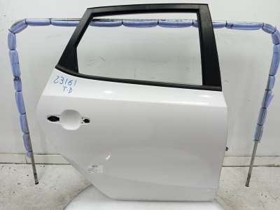 Recambio de puerta trasera derecha para hyundai i30 2007-2012 classic referencia OEM IAM 770042R010 770042R010 