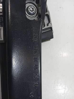 Recambio de elevalunas delantero derecho para mercedes-benz clase c (w203) berlina 2000-2007 220 cdi (la) (203.008) referencia O 2