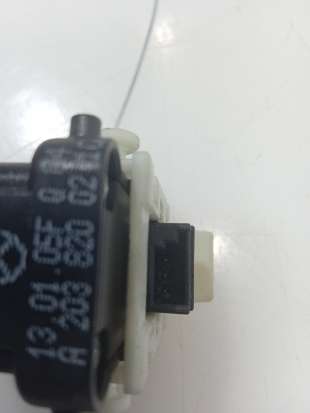 Recambio de mando elevalunas delantero derecho para mercedes-benz clase c (w203) berlina 2000-2007 220 cdi (la) (203.008) refere 2