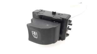 Recambio de mando elevalunas trasero derecho para renault megane iii berlina 5 p 2008-2016 expression referencia OEM IAM 2540100