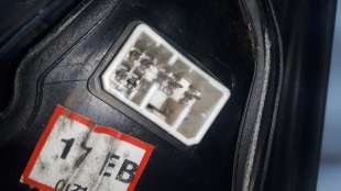 Recambio de retrovisor derecho para kia sorento 2002-2010 2.5 crdi emotion referencia OEM IAM 876053E300 876053E300  2