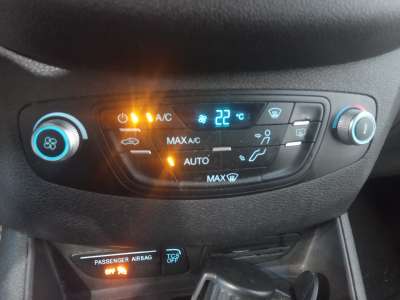 Recambio de mando climatizador para ford tourneo courier (c4a) 2013- sport referencia OEM IAM ET7618C612EF ET7618C612EF 
