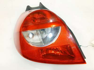 Recambio de piloto trasero izquierdo para renault clio iii (br0/1, cr0/1) 2005-2014 1.2 16v (br0p, cr0p) referencia OEM IAM 8200