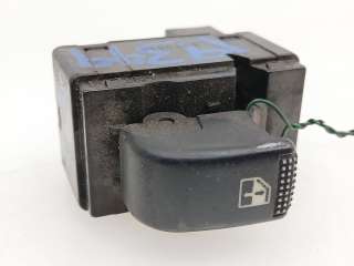 Recambio de mando elevalunas delantero derecho para kia carens 2000-2002 1.8 monovolumen referencia OEM IAM 0K2CS66380 0K2CS6638