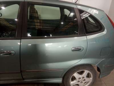 Recambio de puerta trasera izquierda para nissan almera tino (v10m) 2000-2006 ambience referencia OEM IAM   