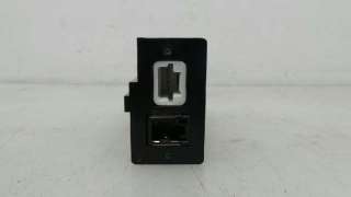 Recambio de puerto usb para infiniti q30 2015- 1.5 diesel cat referencia OEM IAM 284H33ZD2A 284H33ZD2A 