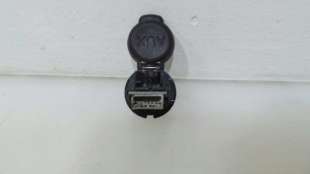 Recambio de puerto usb para peugeot 207 2006-2012 1.4 hdi referencia OEM IAM 96645227XT 96645227XT  2