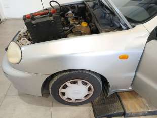 Recambio de aleta delantera izquierda para daewoo lanos sedán (klat) 1997- 1.3 referencia OEM IAM 96221072 96221072 