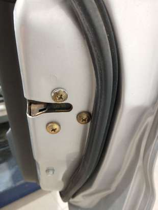 Recambio de cerradura puerta delantera derecha para daewoo lanos sedán (klat) 1997- 1.3 referencia OEM IAM 96305412 96305412 