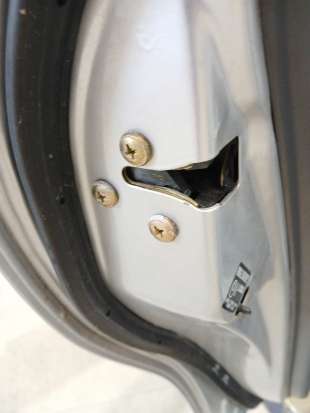 Recambio de cerradura puerta trasera izquierda para daewoo lanos sedán (klat) 1997- 1.3 referencia OEM IAM 96305413 96305413 