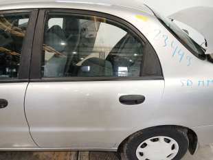 Recambio de puerta trasera izquierda para daewoo lanos sedán (klat) 1997- 1.3 referencia OEM IAM 96303928 96303928 