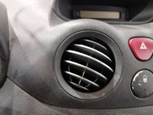 Recambio de aireador central izquierdo para citroën c3 i (fc_, fn_) 2002- 1.4 hdi referencia OEM IAM 8264X9 8264X9 
