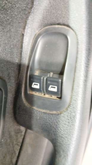 Recambio de mando elevalunas delantero izquierdo para peugeot 306 (7b, n3, n5) 1993-2003 2.0 hdi 90 referencia OEM IAM 6552WJ 65