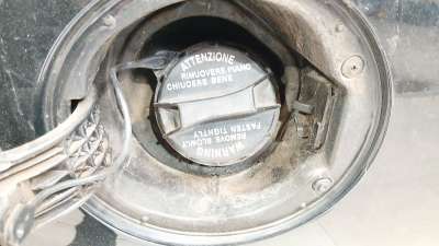 Recambio de tapon combustible para kia cee´d hatchback (ed) 2006-2012 1.4 referencia OEM IAM 310103F600 310103F600 