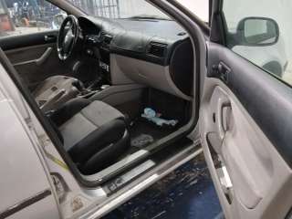 volkswagen golf iv variant (1j5) 1999-2006 del año 2001