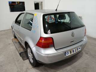volkswagen golf iv berlina (1j1) 1997-2003 del año 2001