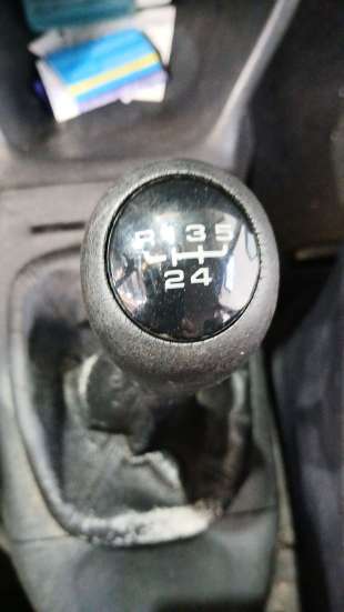 Recambio de pomo palanca cambio para volkswagen polo iii (6n1) 1994-1999 75 1.6 referencia OEM IAM 6X0711118F 6X0711118F 
