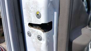 Recambio de cerradura puerta delantera izquierda para renault maxity - referencia OEM IAM 7485113765 7485113765 