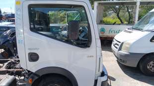 Recambio de puerta delantera derecha para renault maxity - referencia OEM IAM 7485132735 7485132735 