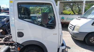 Recambio de puerta delantera derecha para renault maxity - referencia OEM IAM 7485132735 7485132735 