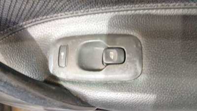 Recambio de mando elevalunas delantero derecho para volvo s60 i (384) 2000-2010 2.4 referencia OEM IAM 30658117  