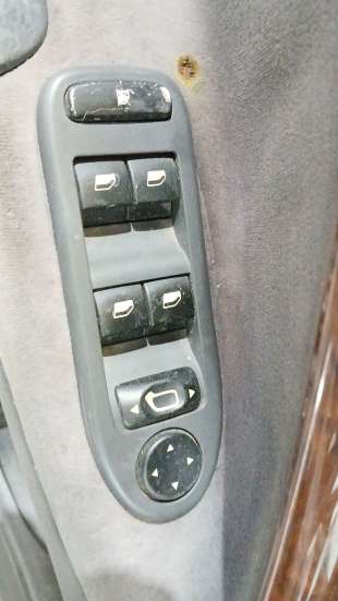 Recambio de mando elevalunas delantero izquierdo para citroën c5 i (dc_) 2001-2005 2.0 hdi referencia OEM IAM   