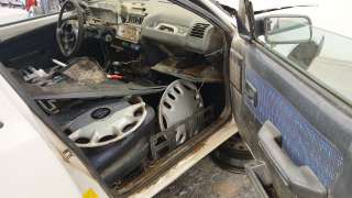 peugeot 205 furgoneta/hatchback 1983-1990 del año 1997